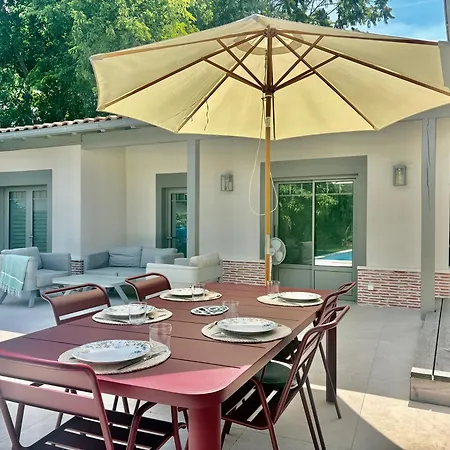 Villaneuve 4 People Full Center Pool Parking Wi-fi Villa Arcachon